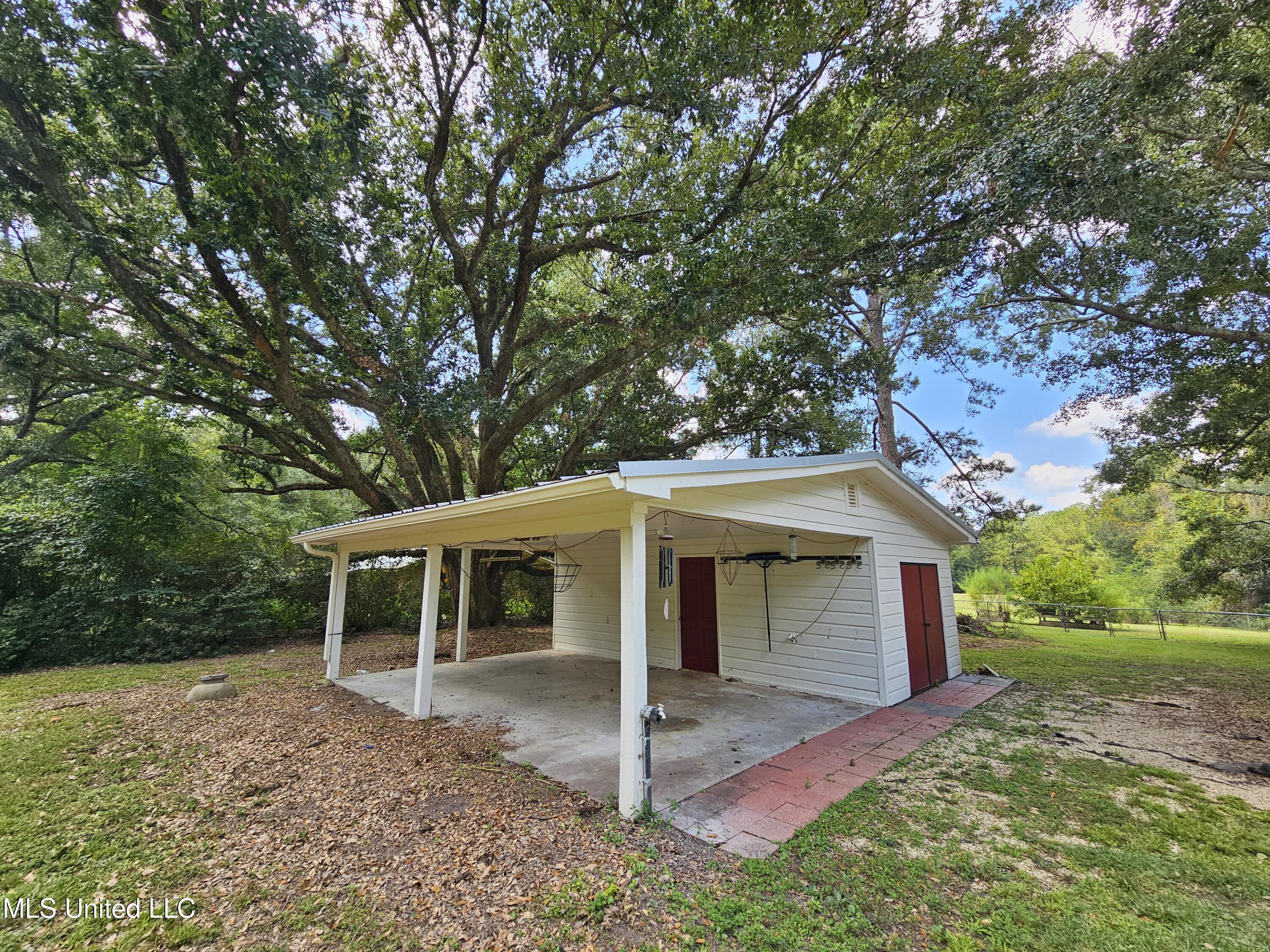 136 Baucum Road Carriere, MS 39426 - Photo 23 of 32 Carport and workshop