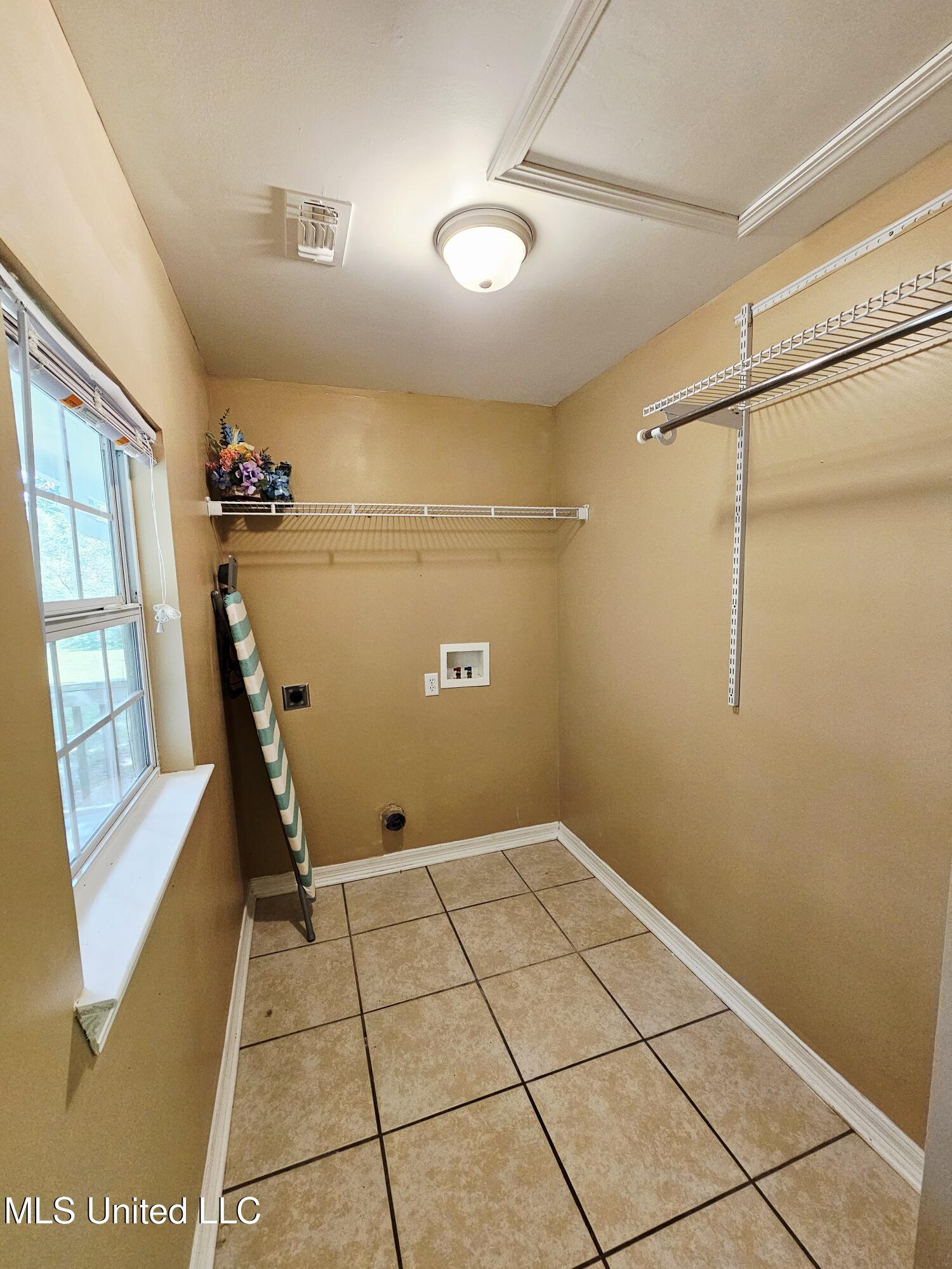 136 Baucum Road Carriere, MS 39426 - Photo 10 of 32 Laundry room