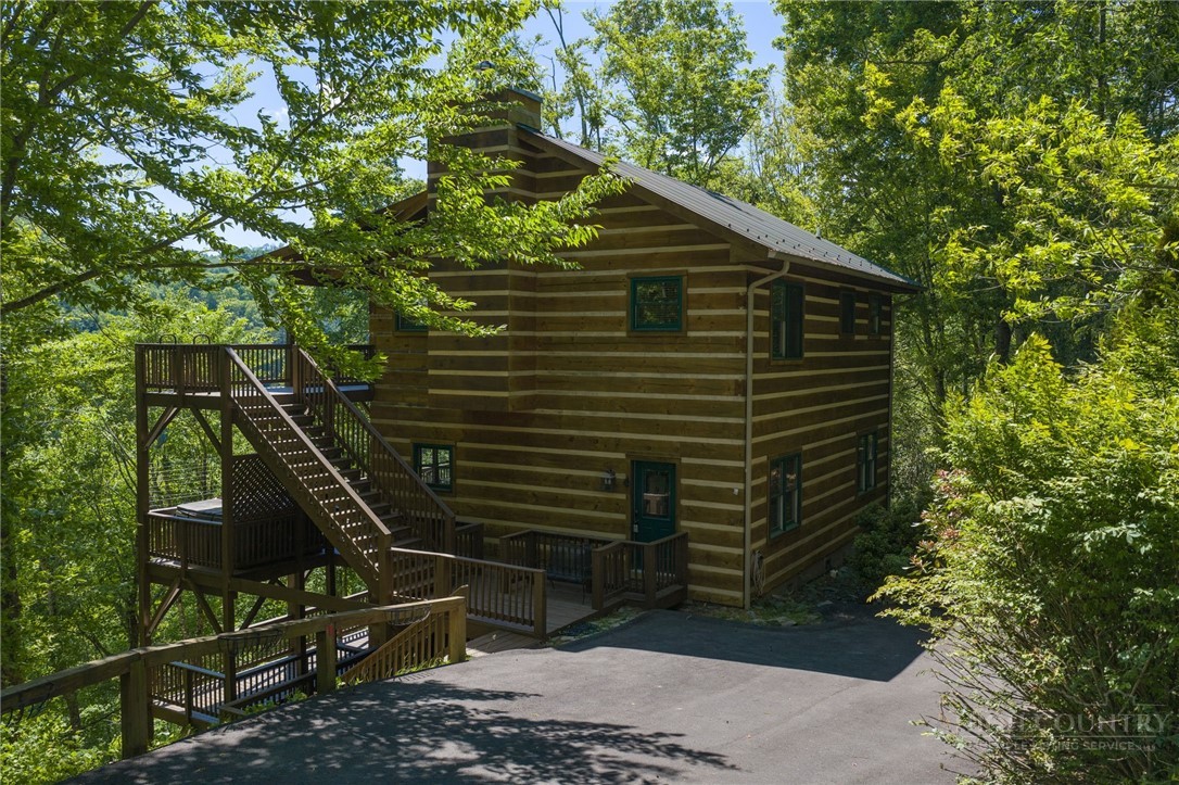 850 River Ridge Road Boone, NC 28607 - Photo 26 of 26 a backyard of a house