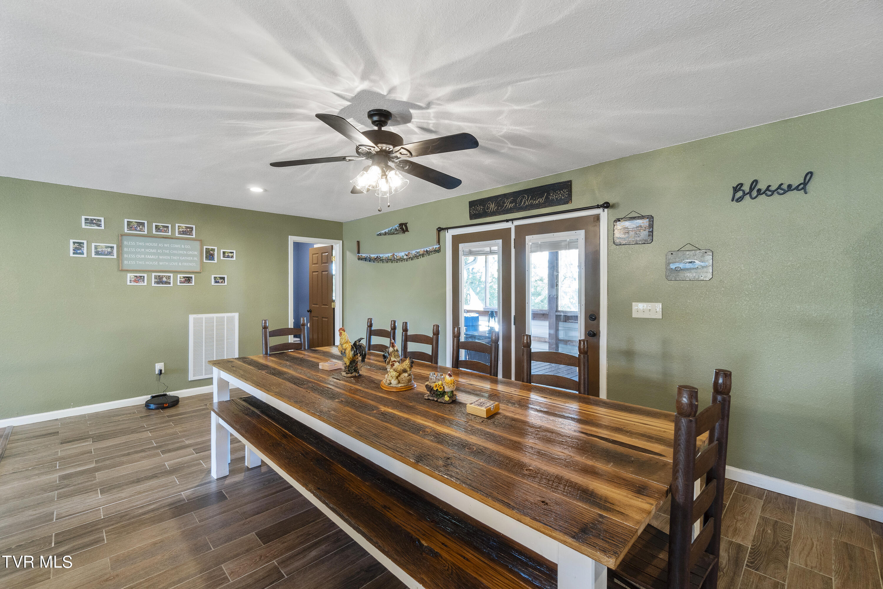 315 Emerald Road Mosheim, TN 37818 - Photo 25 of 78 DSC00528