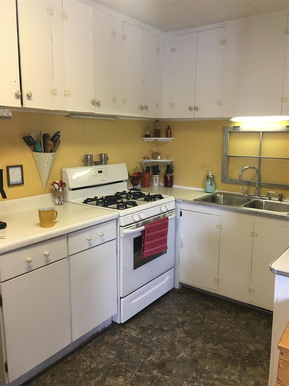 11401 North Crystal Road Vestaburg, MI 48891 - Photo 6 of 34 1842375-5.JPG