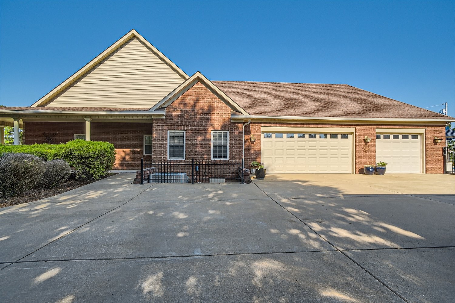 2378 Tom Fitzgerald Road Columbia, TN 38401 - Photo 26 of 34 a view of a house with a yard
