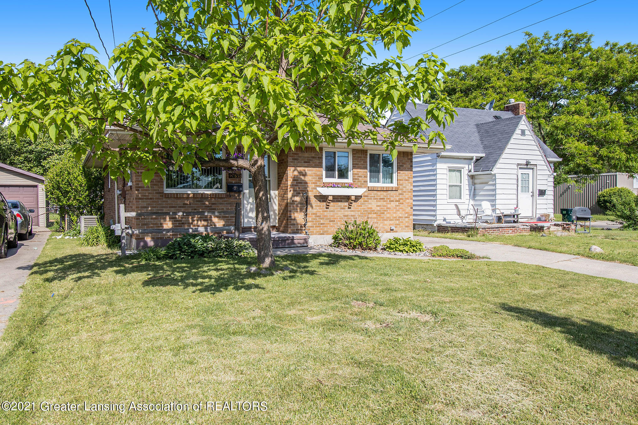 2635 Turner Road Lansing, MI 48906 - Photo 2 of 26 38