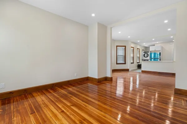 $2,400 | 62 Vernal Street, Unit 3, Everett, MA 02149