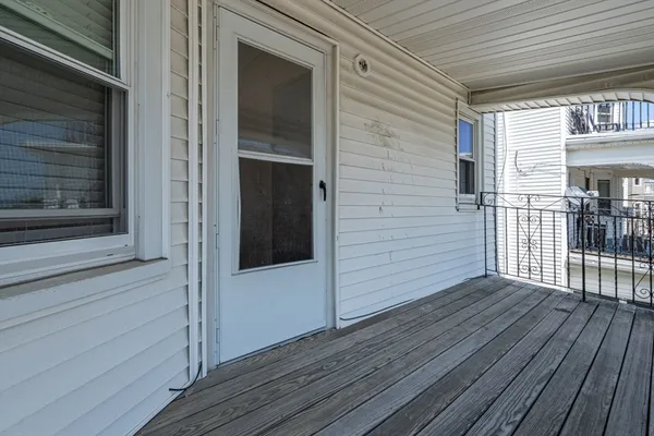 $2,400 | 62 Vernal Street, Unit 3, Everett, MA 02149