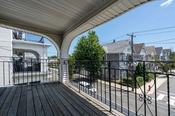 $2,400 | 62 Vernal Street, Unit 3, Everett, MA 02149