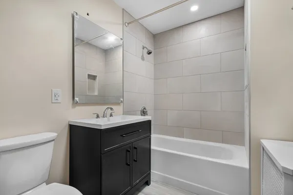 $2,400 | 62 Vernal Street, Unit 3, Everett, MA 02149