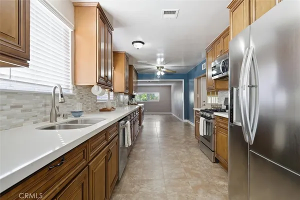 $1,230,000 | 15944 Gledhill Street, North Hills, CA 91343