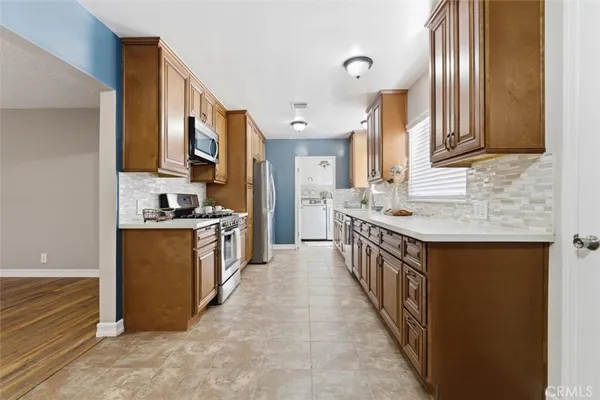 $1,230,000 | 15944 Gledhill Street, North Hills, CA 91343