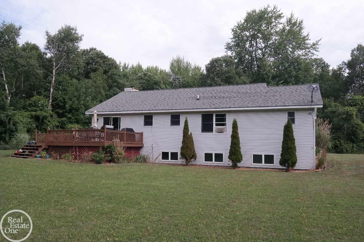 12261 Sullivan Road Emmett, MI 48022 - Photo 20 of 23