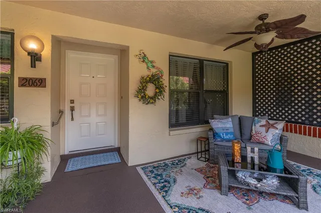 $280,000 | 2069 Pine Isle Lane, Unit 2069, Naples, FL 34112