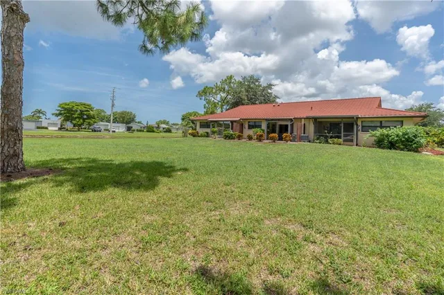 $280,000 | 2069 Pine Isle Lane, Unit 2069, Naples, FL 34112