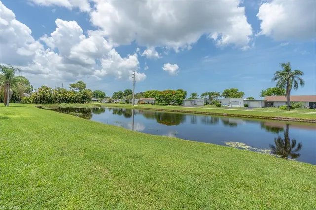 $280,000 | 2069 Pine Isle Lane, Unit 2069, Naples, FL 34112