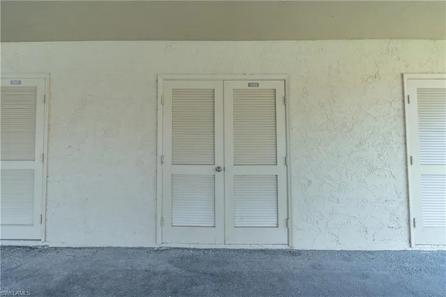 $280,000 | 2069 Pine Isle Lane, Unit 2069, Naples, FL 34112