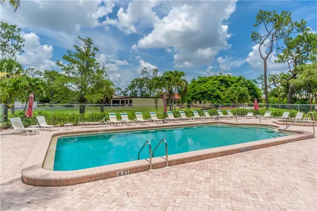 $280,000 | 2069 Pine Isle Lane, Unit 2069, Naples, FL 34112
