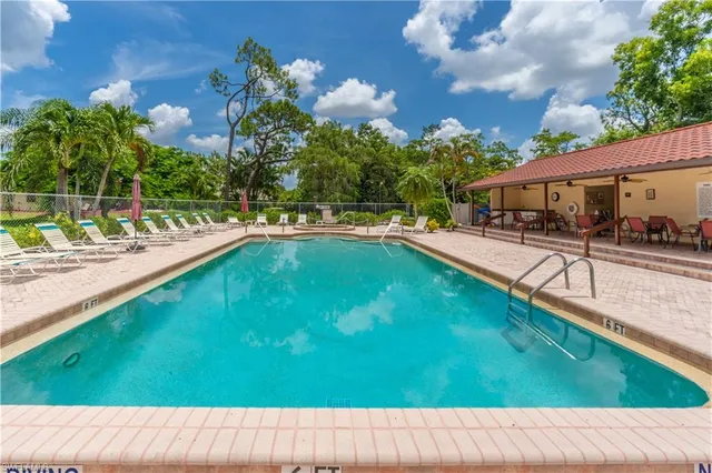 $280,000 | 2069 Pine Isle Lane, Unit 2069, Naples, FL 34112