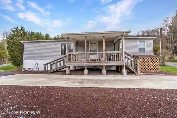 $375,000 | 530 West Sunset Road, Lehighton, PA 18235