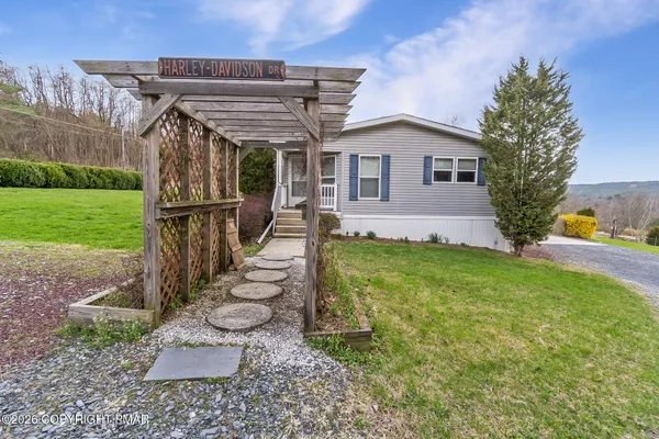 $375,000 | 530 West Sunset Road, Lehighton, PA 18235