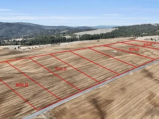 $285,000 | 8004 South Jackson Road, Mica, WA 99023