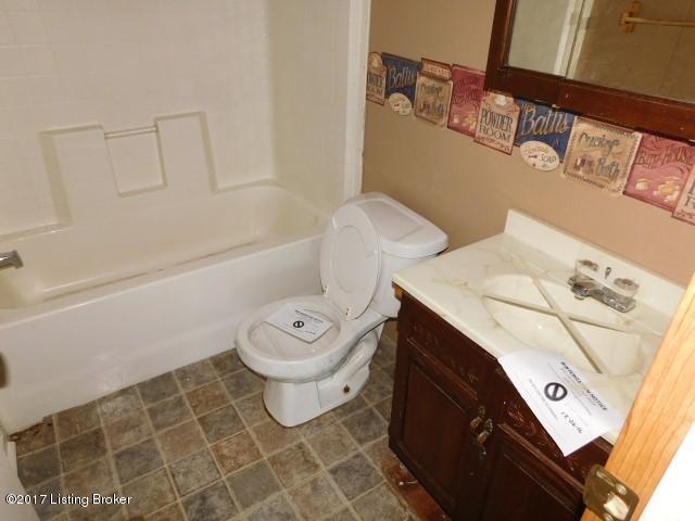 3992 Bardstown Road Lawrenceburg, KY 40342 - Photo 15 of 46 Bathroom