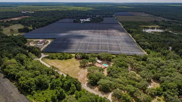 $425,000 | 1027 East Washington Avenue, Pierson, FL 32180