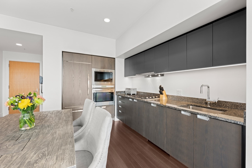 110 Stuart Street, Unit 26J Boston, MA 02116 - Photo 7 of 38