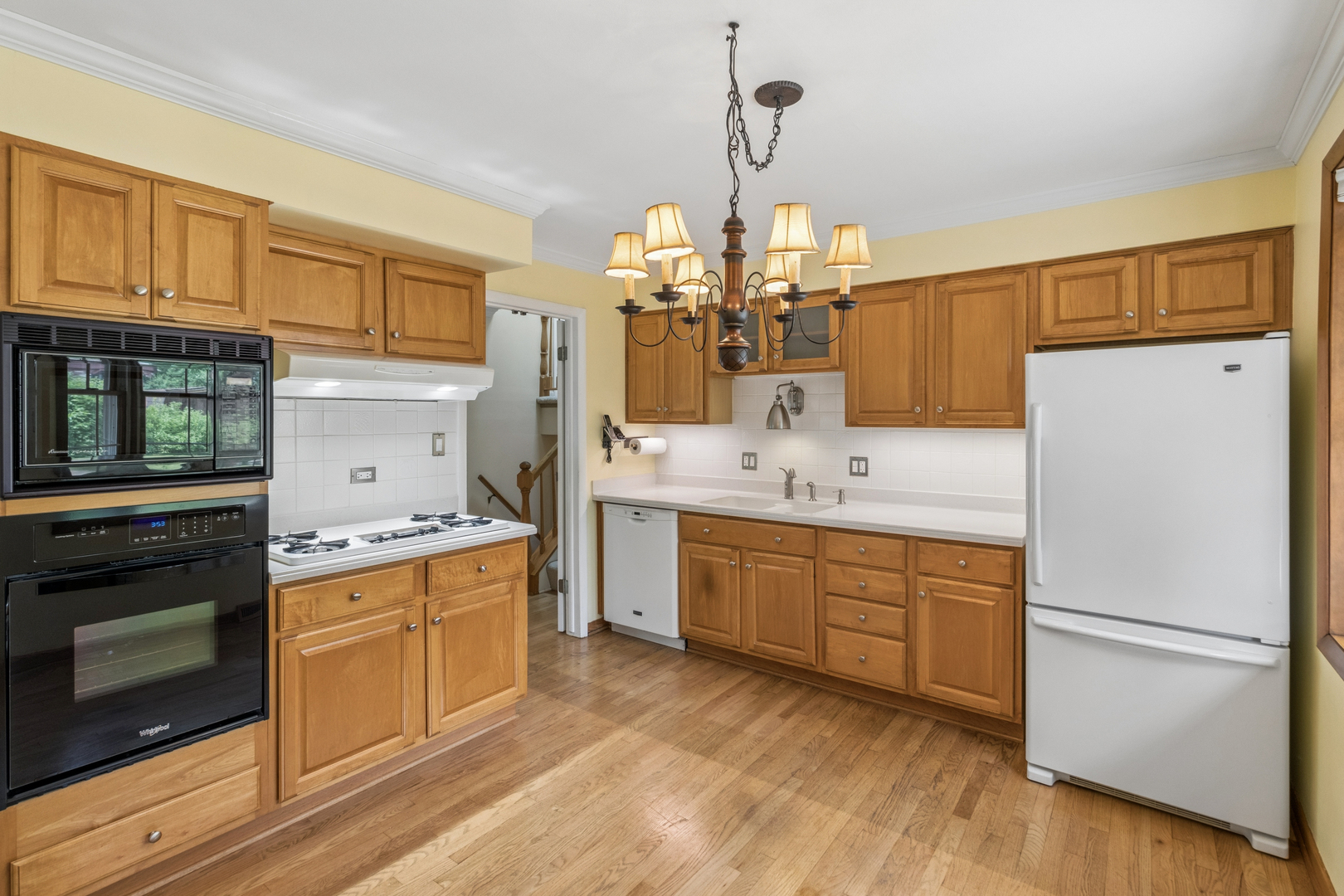2012 Cayuga Lane Mount Prospect, IL 60056 - Photo 7 of 24