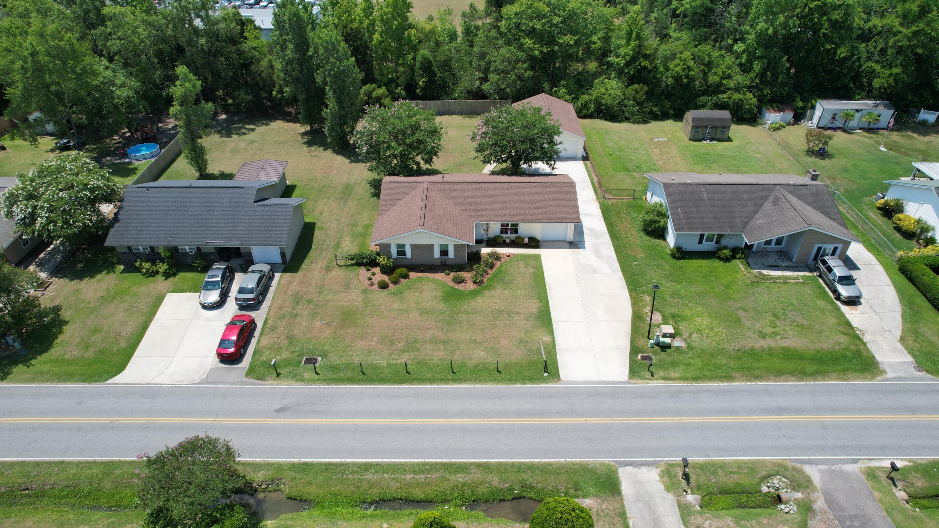 1009 Mountain Pine Road Moncks Corner, SC 29461 - Photo 4 of 25 2026-07-05 12.20.55