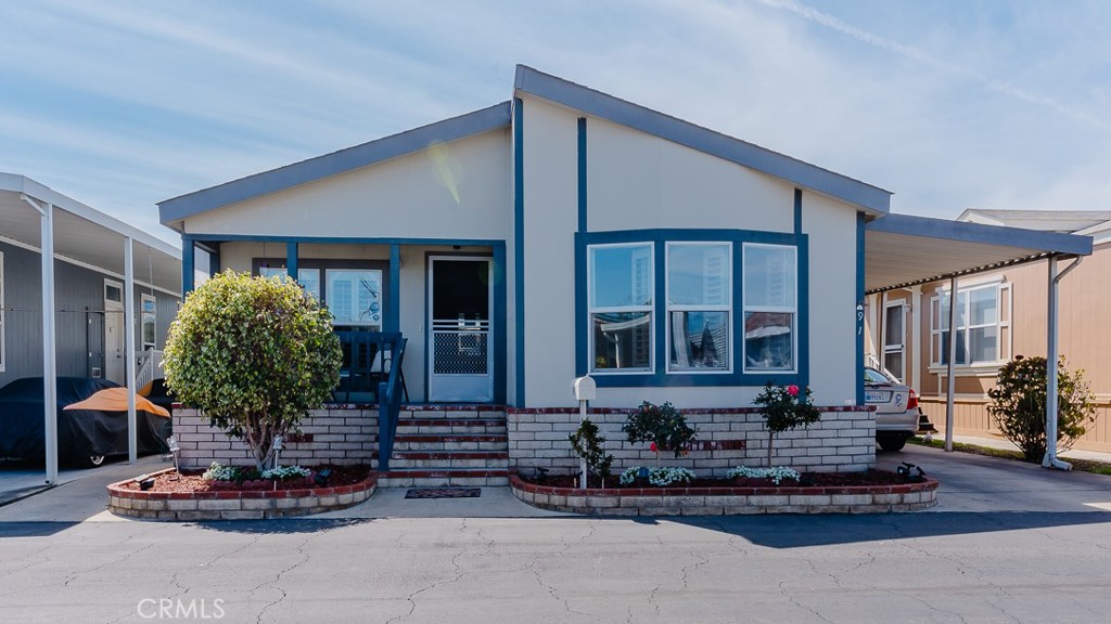 15621 Beach Boulevard Westminster, CA 92683 - Photo 3 of 25 a front view of a house