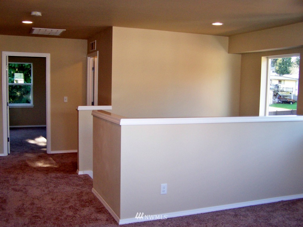 11017 Southeast 184th Place Renton, WA 98055 - Photo 12 of 18
