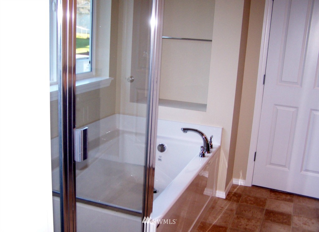 11017 Southeast 184th Place Renton, WA 98055 - Photo 14 of 18