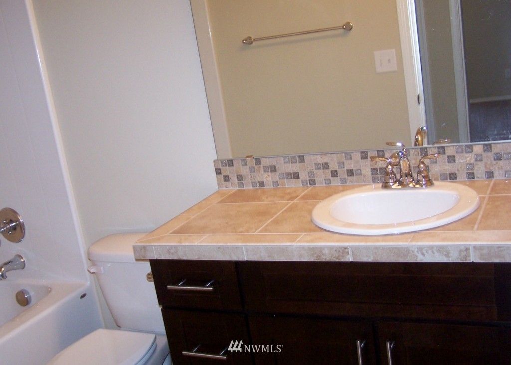 11017 Southeast 184th Place Renton, WA 98055 - Photo 16 of 18