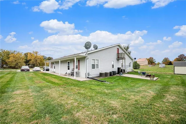 $355,000 | 1100 Colonial Drive, Lathrop, MO 64465