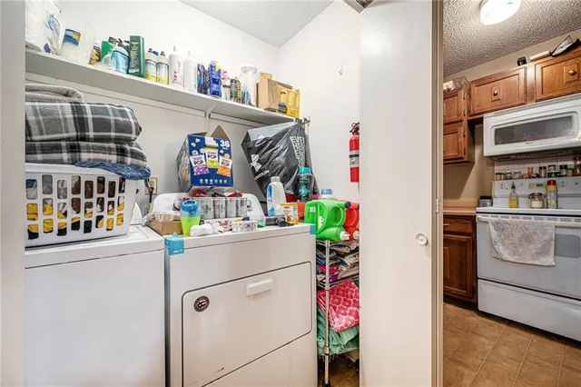 $355,000 | 1100 Colonial Drive, Lathrop, MO 64465