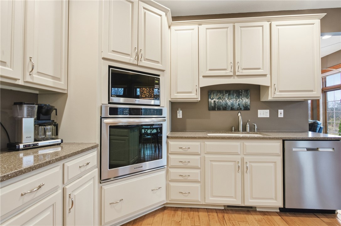 12511 Old State Road Charleston, IL 61920 - Photo 13 of 48