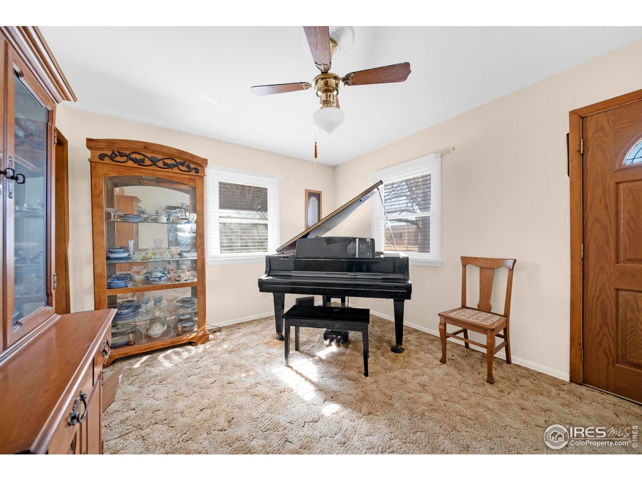 706 Lane Street Fort Morgan, CO 80701 - Photo 7 of 26 Front room