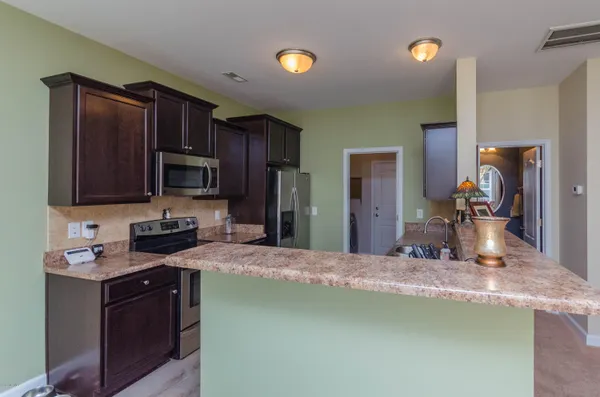 $2,000 | 219 Peggy's Trace, Sneads Ferry, NC 28460