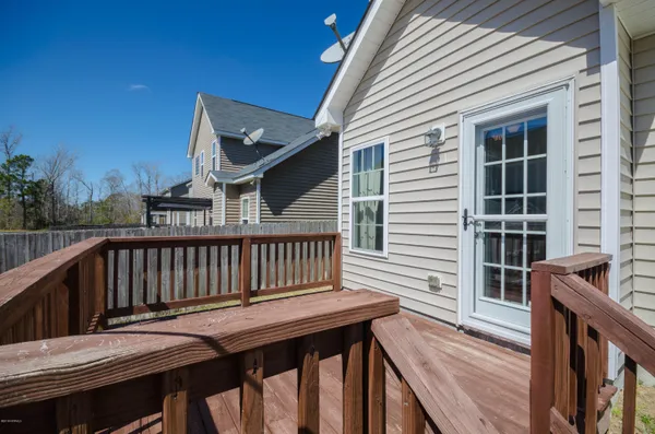$2,000 | 219 Peggy's Trace, Sneads Ferry, NC 28460