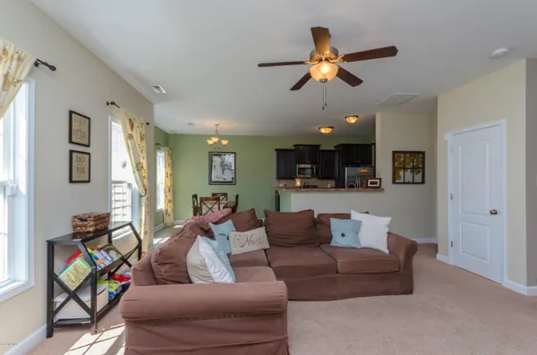 $2,000 | 219 Peggy's Trace, Sneads Ferry, NC 28460