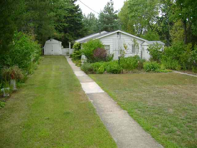 8570 Lakeshore Road Fort Gratiot, MI 48059 - Photo 11 of 12 31020637-10.JPG