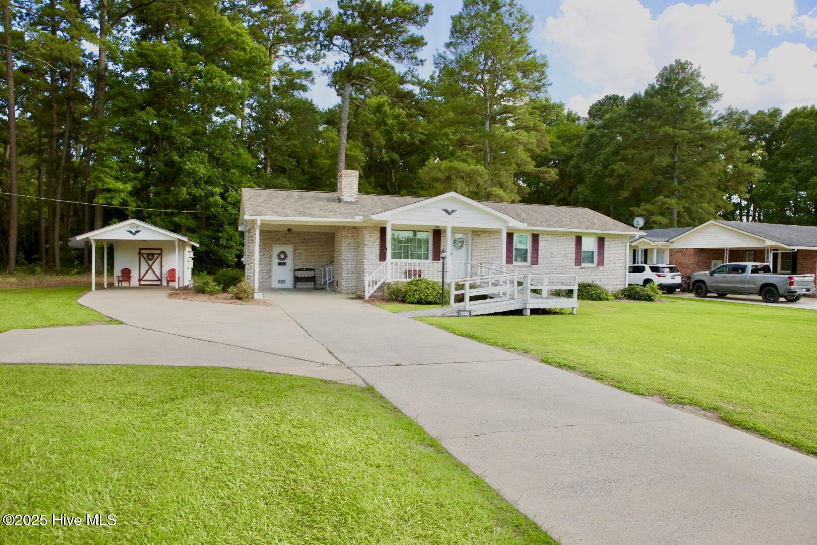 1229 Woodington Road Kinston, NC 28504 - Photo 2 of 92 1H5A8856
