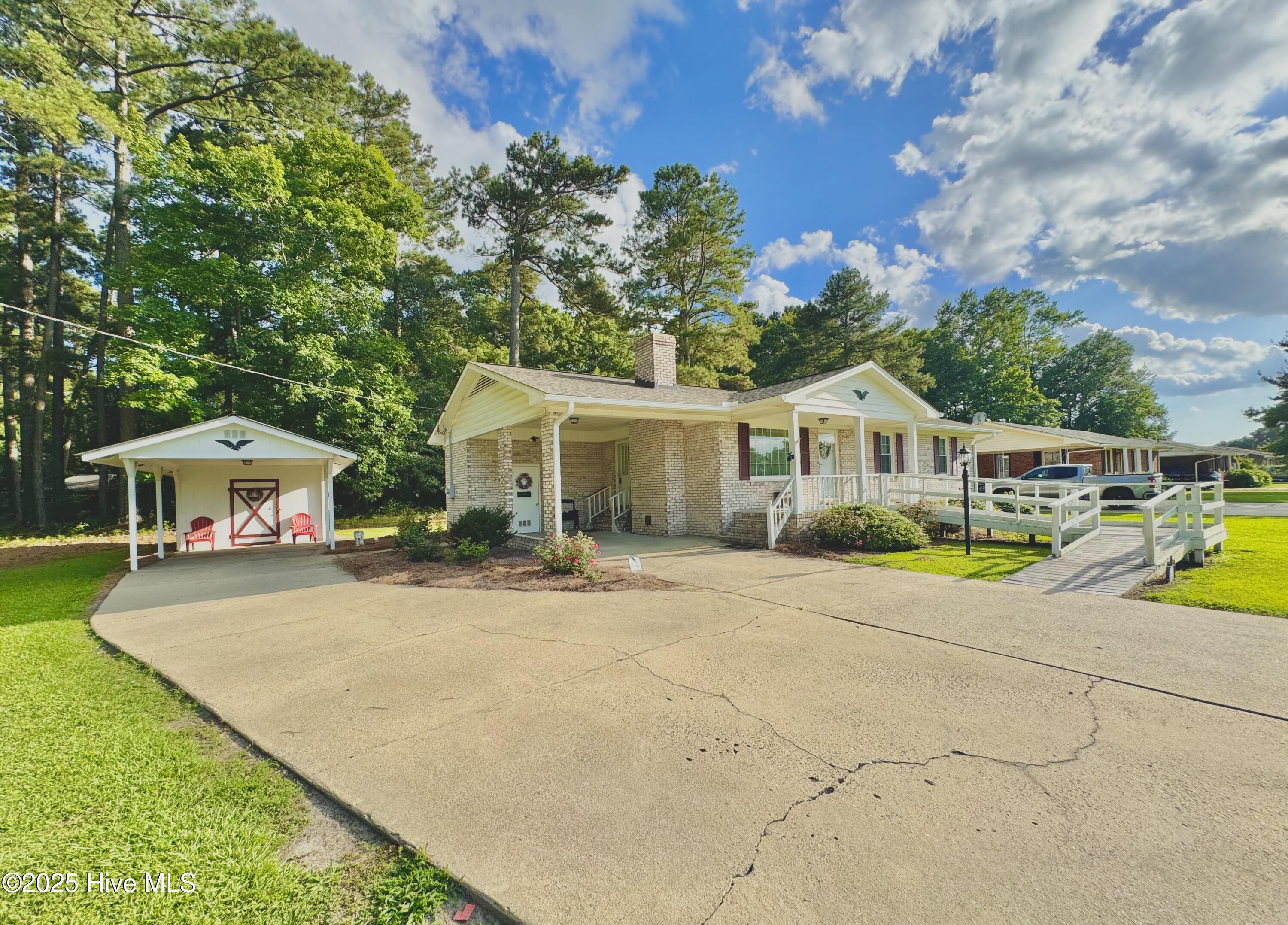 1229 Woodington Road Kinston, NC 28504 - Photo 4 of 92 IMG_4089