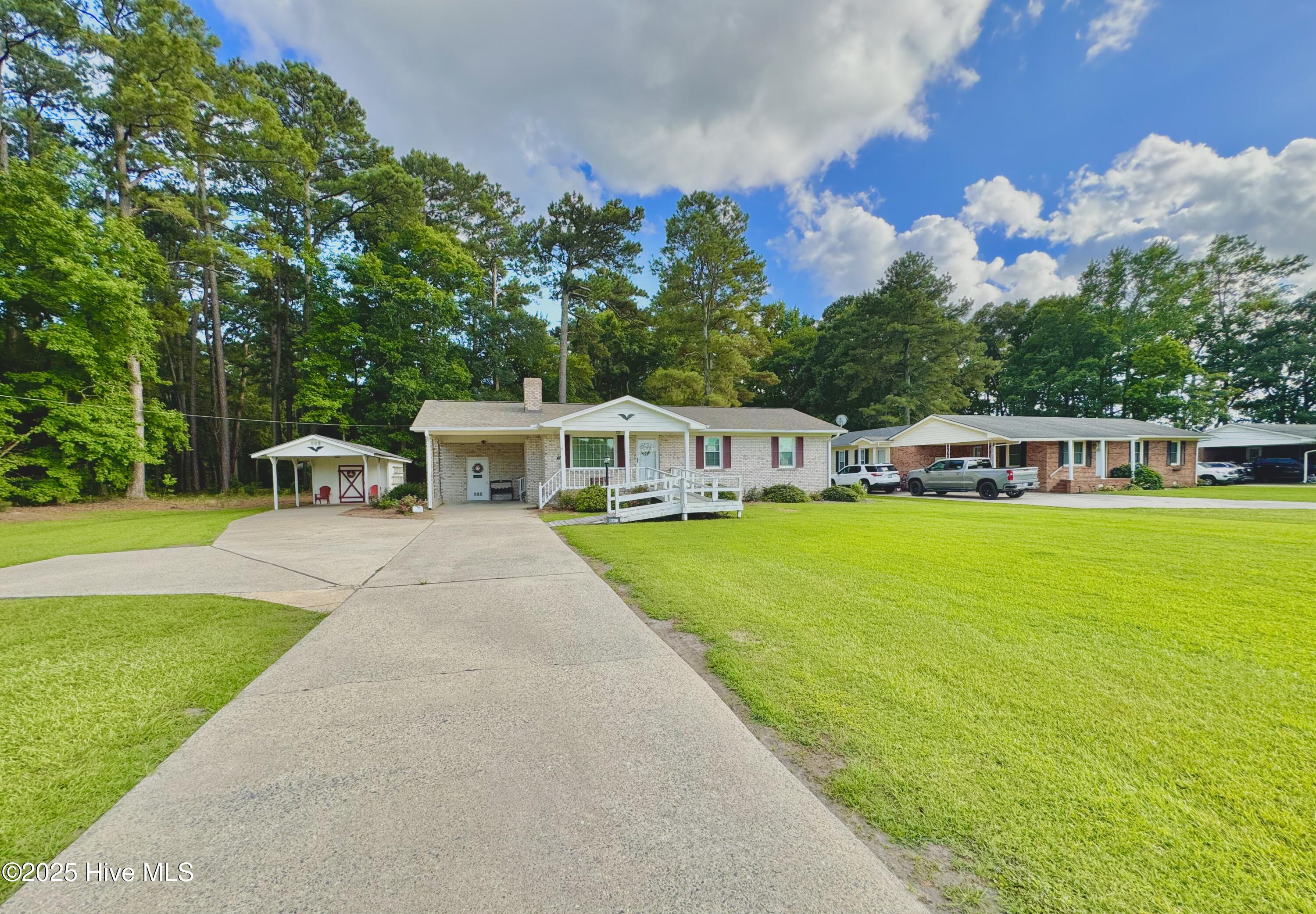 1229 Woodington Road Kinston, NC 28504 - Photo 7 of 92 IMG_4093
