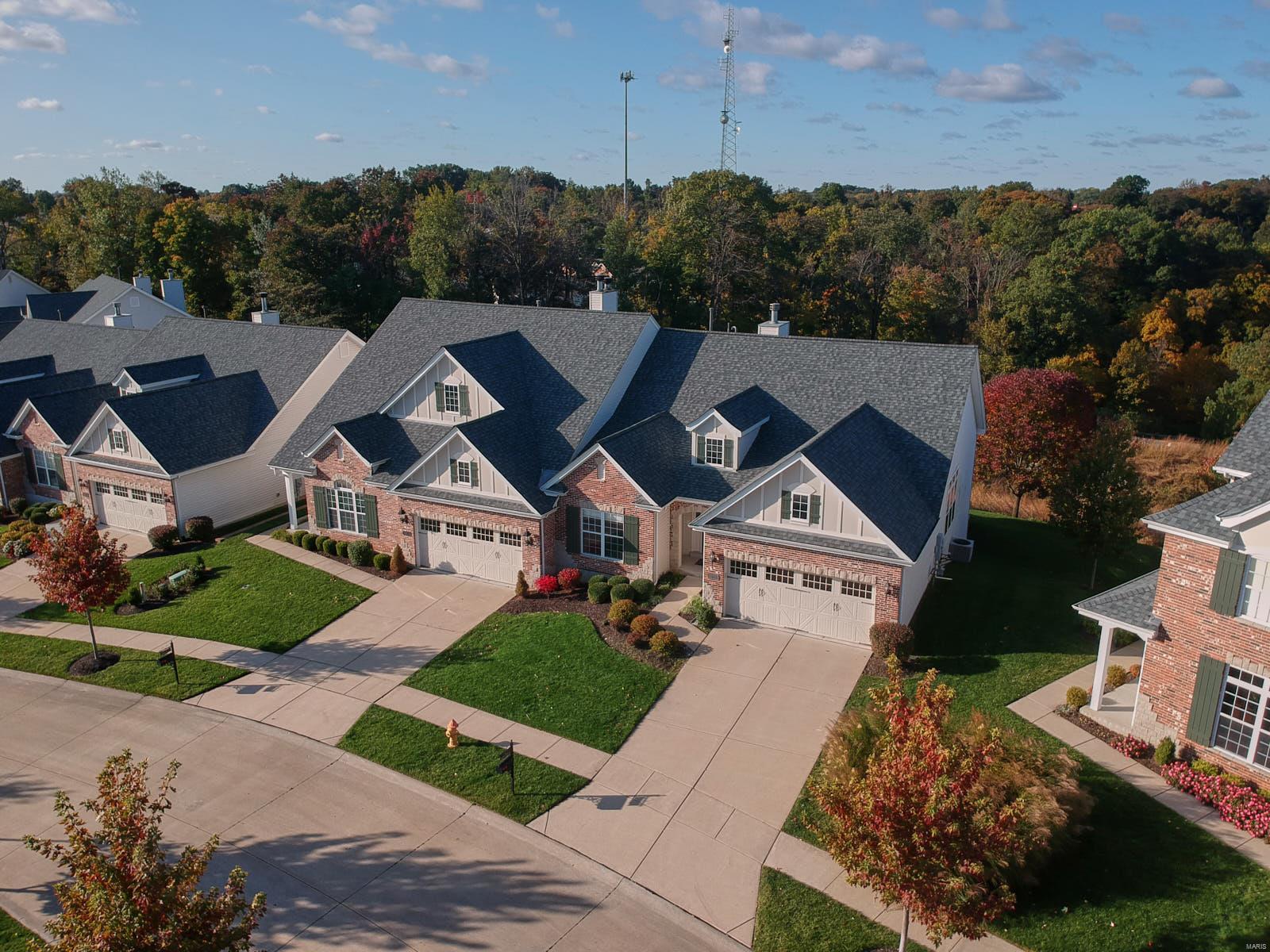 323 Kendall Ridge Court Chesterfield, MO 63017 - Photo 2 of 35