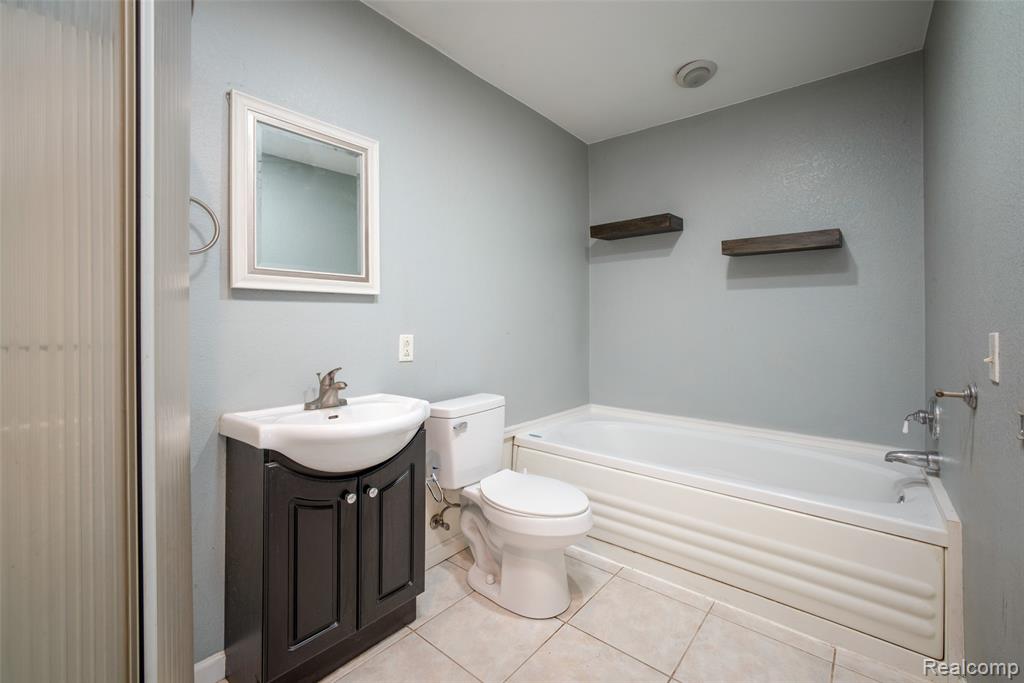 354 West Erie Road Temperance, MI 48182 - Photo 13 of 30 Gallery Image 13
