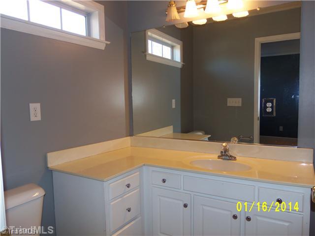 5455 Springhouse Farm Road Winston-Salem, NC 27107 - Photo 9 of 13 Master Bath/Spa.