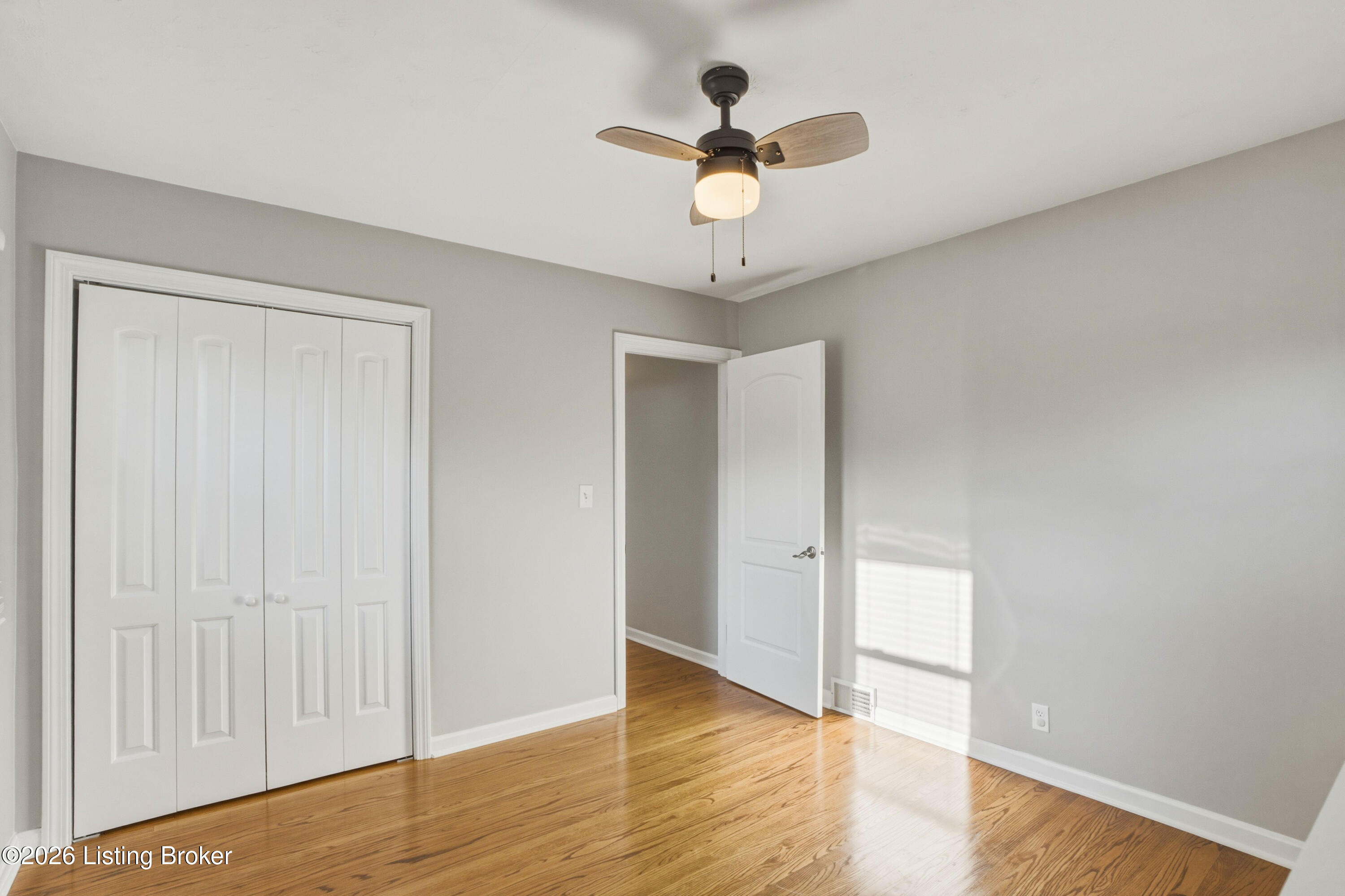 8811 Waltlee Road Louisville, KY 40291 - Photo 21 of 42 21-Primary-Bedroom-Closet