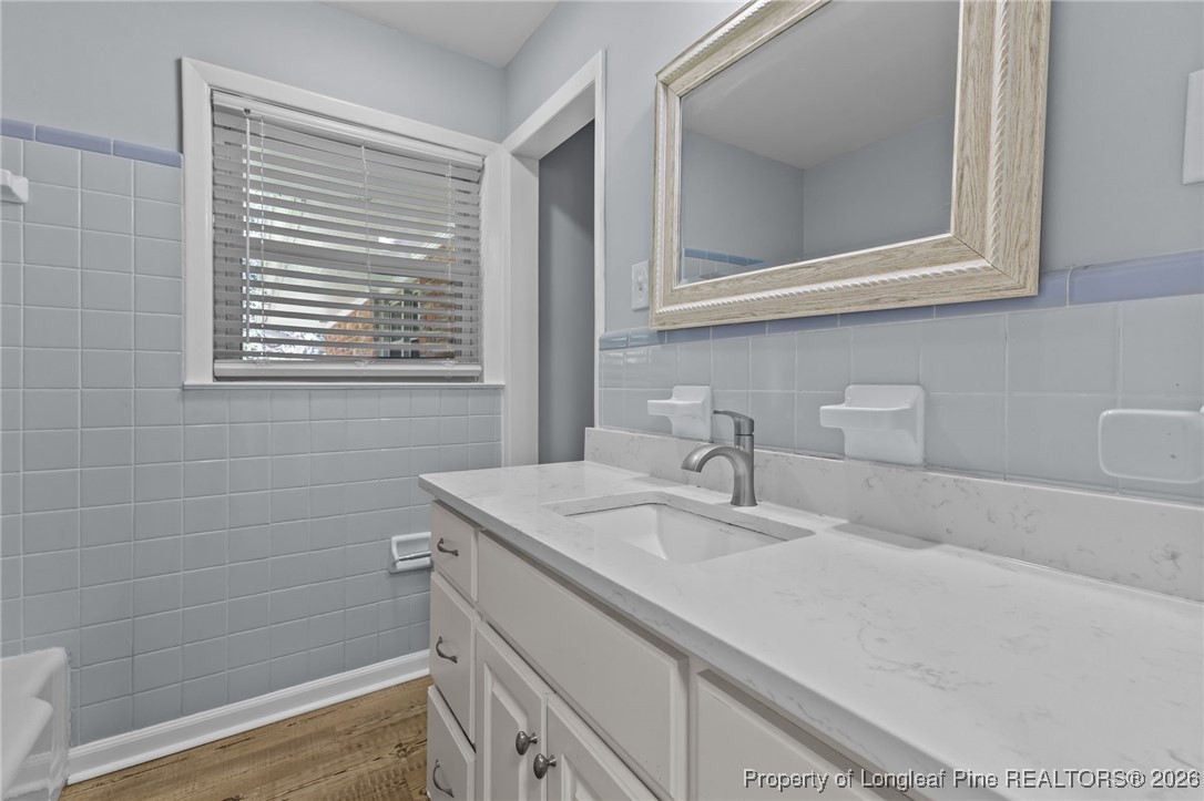 3024 Brechin Road Fayetteville, NC 28303 - Photo 35 of 46 Full Bathroom in between bedroom 3 & 4