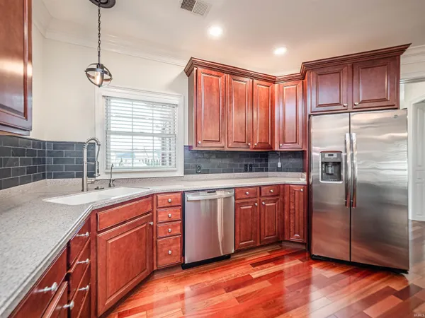 $598,900 | 1469 Woodfield Drive, Newburgh, IN 47630