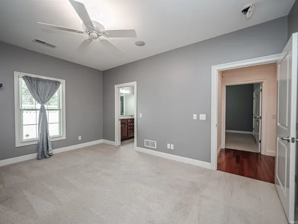 $598,900 | 1469 Woodfield Drive, Newburgh, IN 47630